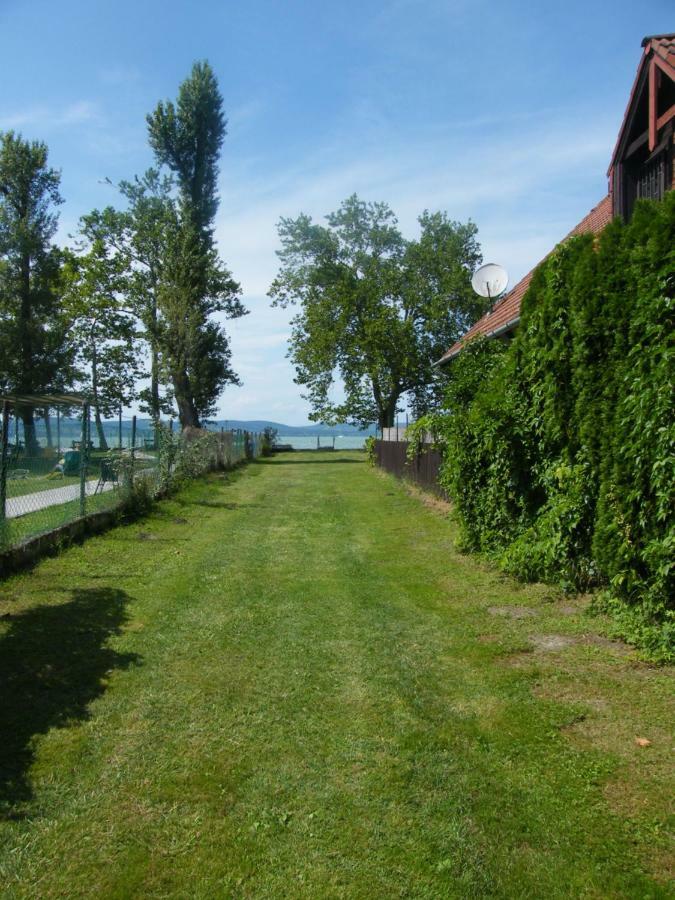 Rozmaring Haz Βίλα Balatonlelle Εξωτερικό φωτογραφία